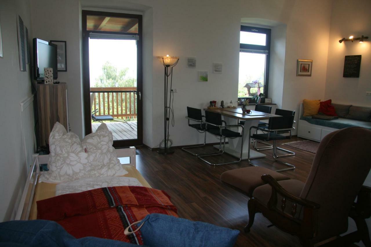 Apartamento Alte Volksschule - Schual In Gradne Liebenfels Exterior foto